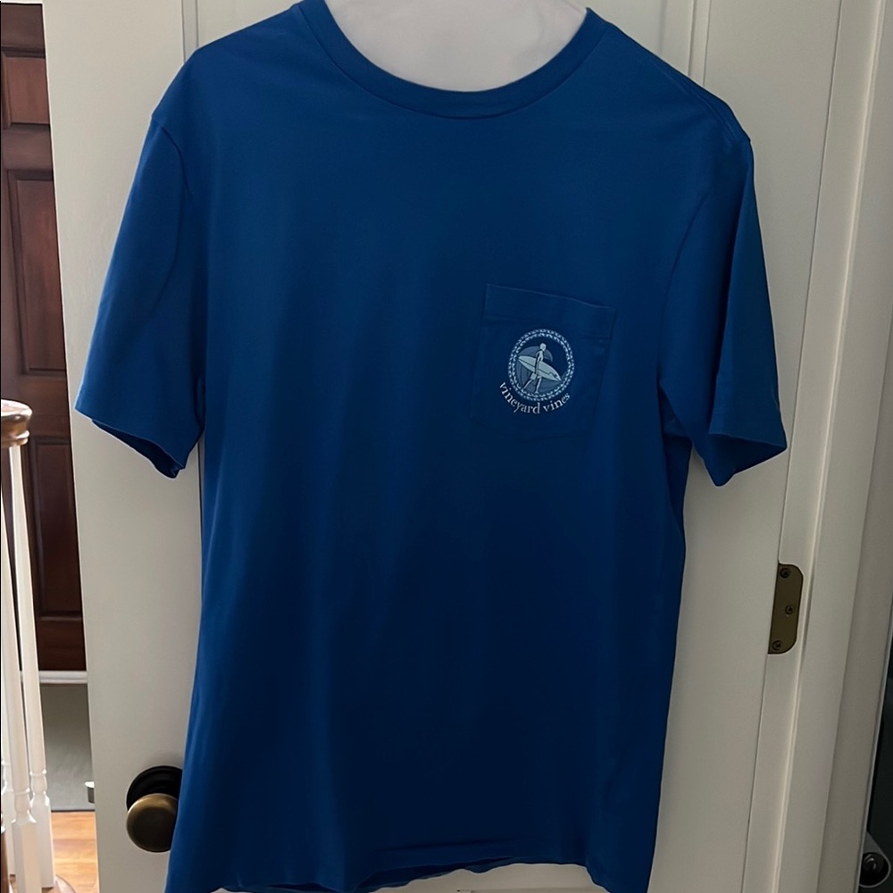 NWOT VINEYARD VINES Blue Surfer Surf Graphic Pocket Tee T-shirt Cotton